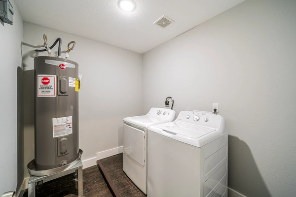 Coliving in Central Southwest - Sw Houston, Houston