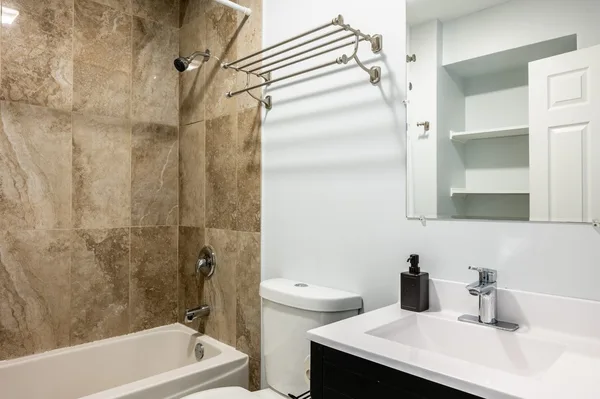 Coliving in Logan Square - North Side, Chicago