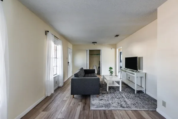 Coliving in Westgate - South Austin, Austin