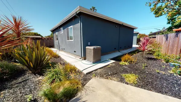 Coliving in East Palo Alto - Peninsula, San Francisco