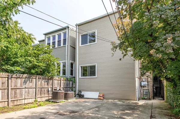 Coliving in Logan Square - North Side, Chicago