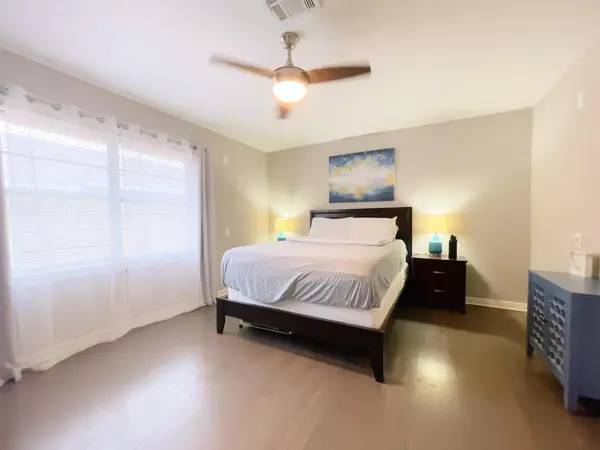 Coliving in Greater Hobby Area - Se Houston, Houston