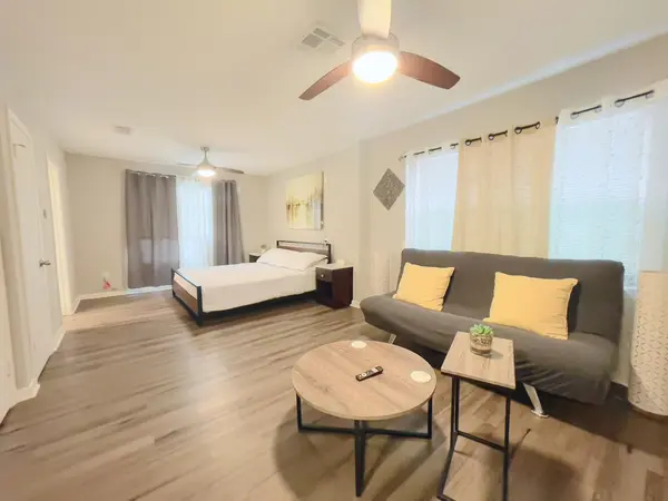 Coliving in Greater Hobby Area - Se Houston, Houston