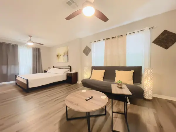 Coliving in Greater Hobby Area - Se Houston, Houston