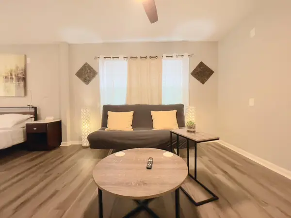 Coliving in Greater Hobby Area - Se Houston, Houston