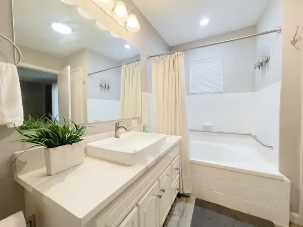 Coliving in Greater Hobby Area - Se Houston, Houston