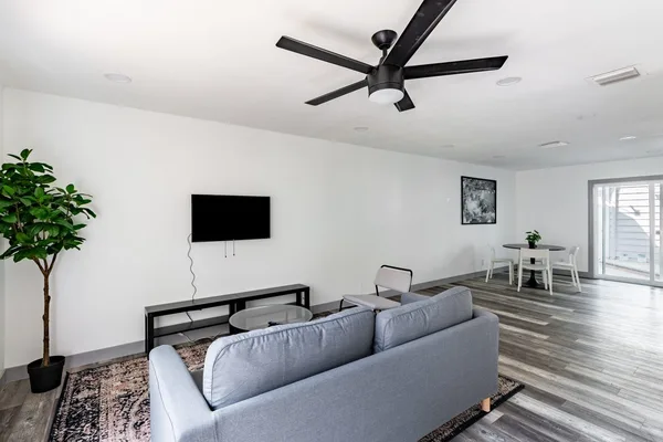 Coliving in Pasadena - The Verdugos, Los Angeles