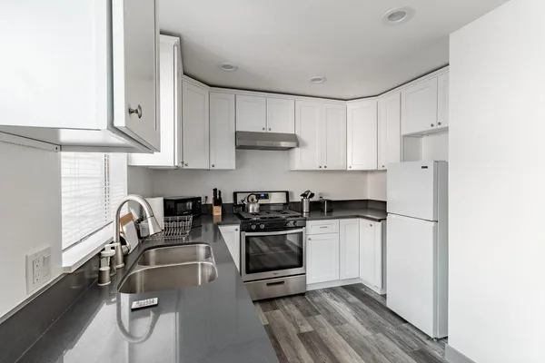 Coliving in Pasadena - The Verdugos, Los Angeles