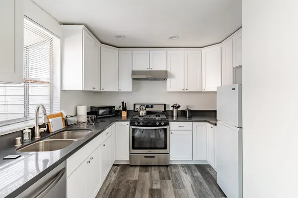 Coliving in Pasadena - The Verdugos, Los Angeles