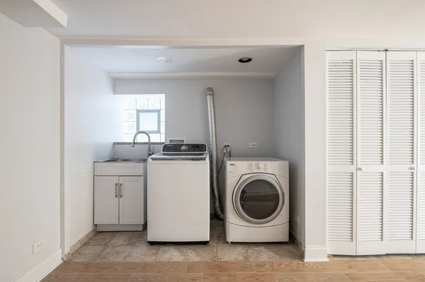 Coliving in Avondale - North Side, Chicago