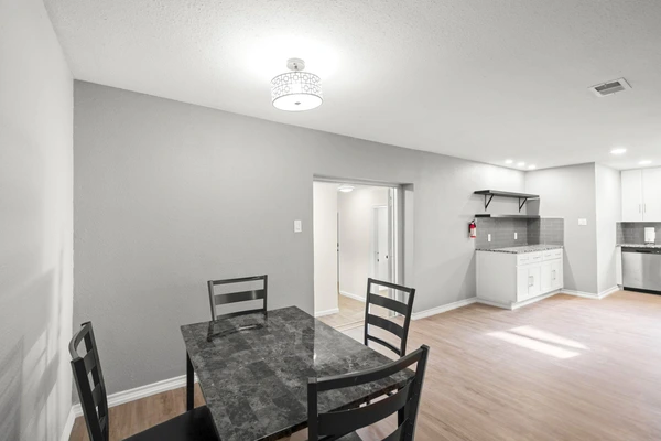 Coliving in Cedar Crest - Se Dallas, Dallas