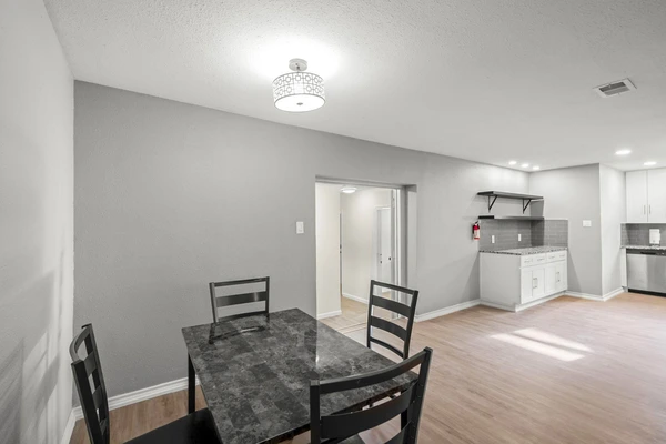 Coliving in Cedar Crest - Se Dallas, Dallas