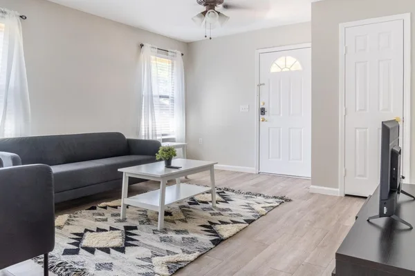 Coliving in Southeast Austin - South Austin, Austin