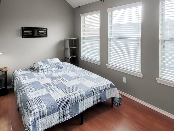 Coliving in Greater Greenspoint - Ne Houston, Houston