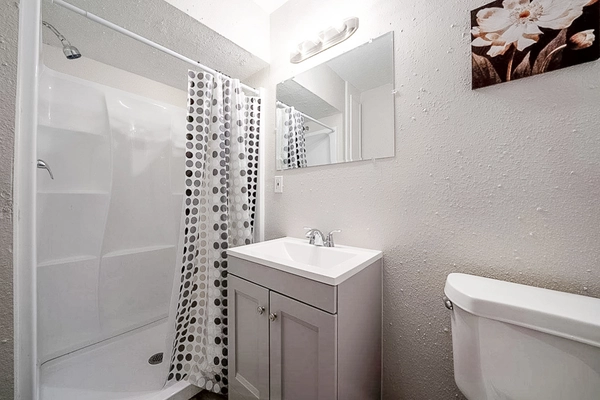 Coliving in Pasadena - Se Houston, Houston