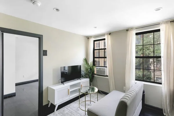 Coliving in Alphabet City - Manhattan, New York