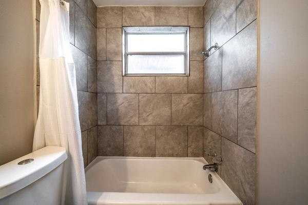 Coliving in Central Southwest - Sw Houston, Houston