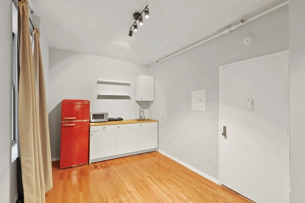 Studio Apartment for rent in Midtown West - Manhattan, New York