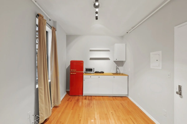 Studio Apartment for rent in Midtown West - Manhattan, New York