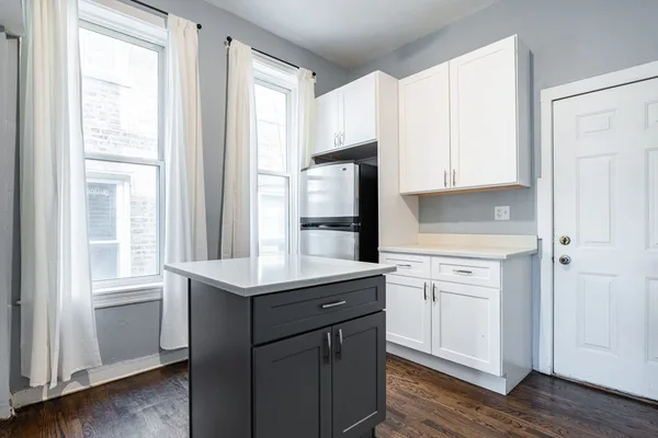 Coliving in Ukrainian Village - West Side, Chicago