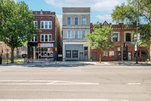 Coliving in Ukrainian Village - West Side, Chicago