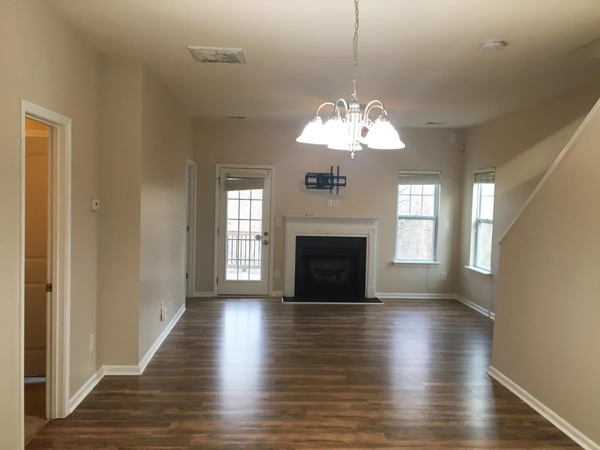 Coliving in University City South - North Charlotte, Charlotte