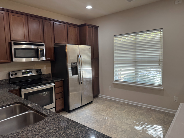 Coliving in University City South - North Charlotte, Charlotte