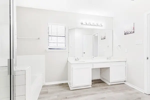 Coliving in White Settlement - Forth Worth, Dallas