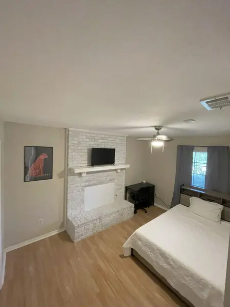 Coliving in Garland - Ne Dallas, Dallas