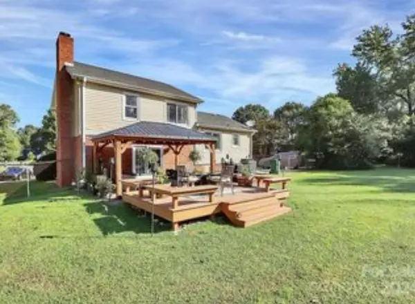 Coliving in Eastway - East Charlotte, Charlotte