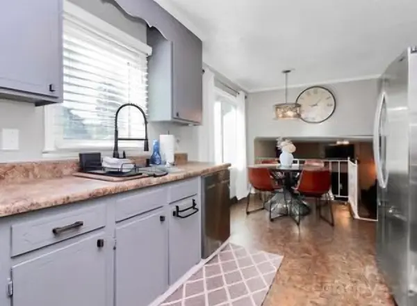 Coliving in Eastway - East Charlotte, Charlotte