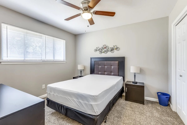 Coliving in Highland Hills - Se Dallas, Dallas