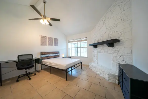 Coliving in Far West Side - West SATX, San Antonio