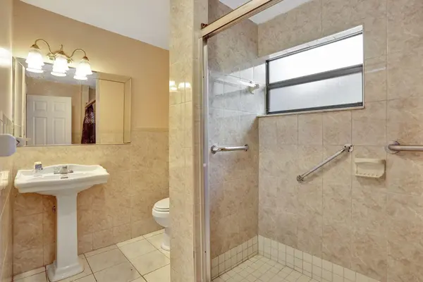 Coliving in Lauderhill - Broward County, Miami