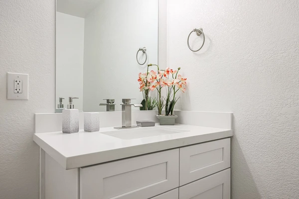 Coliving in Glendale - NW Valley, Phoenix