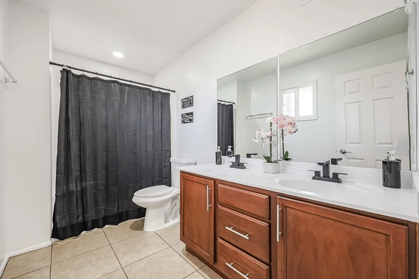 Coliving in Glendale - NW Valley, Phoenix