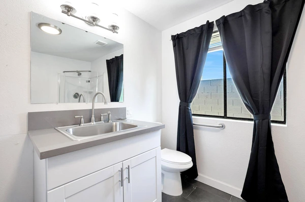 Coliving in Glendale - NW Valley, Phoenix