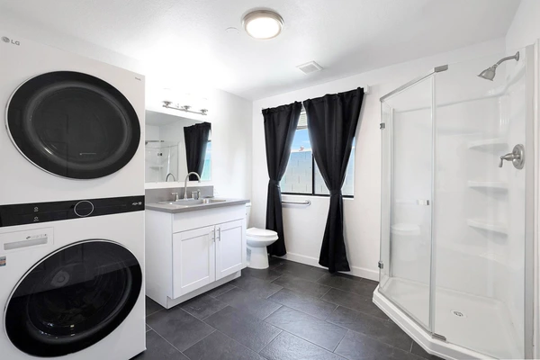 Coliving in Glendale - NW Valley, Phoenix