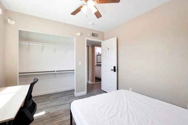 Coliving in Glendale - NW Valley, Phoenix