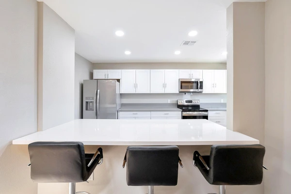 Coliving in Glendale - NW Valley, Phoenix