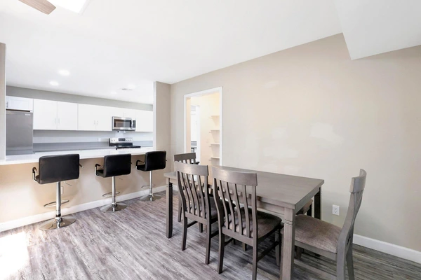 Coliving in Glendale - NW Valley, Phoenix