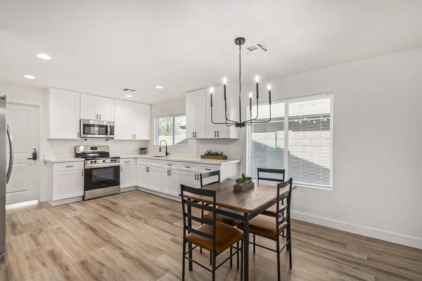 Coliving in Glendale - NW Valley, Phoenix