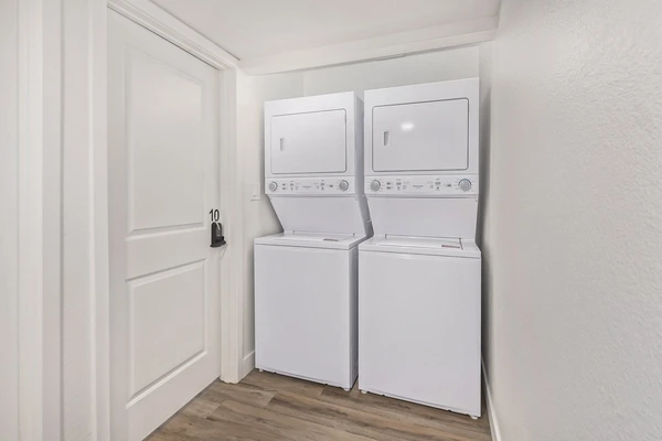 Coliving in Glendale - NW Valley, Phoenix