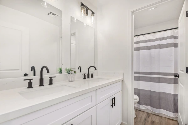 Coliving in Glendale - NW Valley, Phoenix