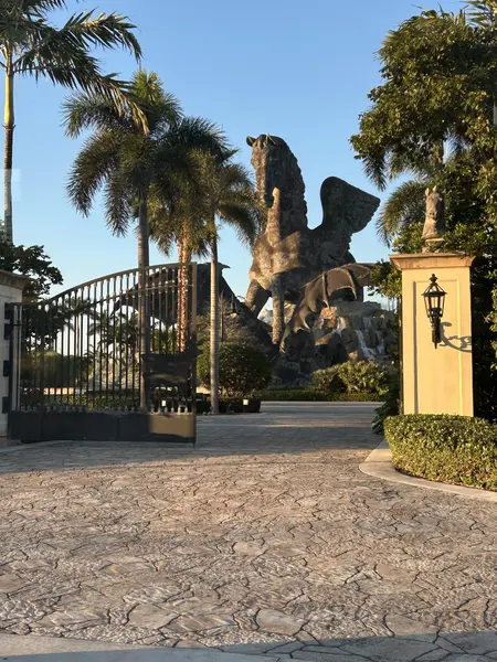 Coliving in Hallandale Beach - Broward County, Miami