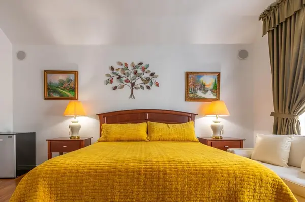 Coliving in Old East Dallas - Ne Dallas, Dallas