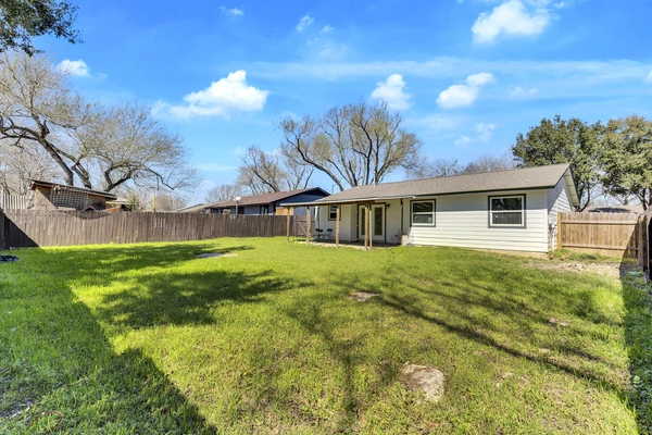 Coliving in University Hills - East Austin, Austin