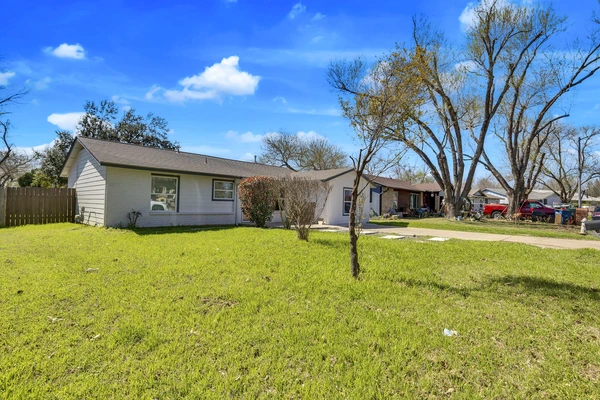 Coliving in University Hills - East Austin, Austin