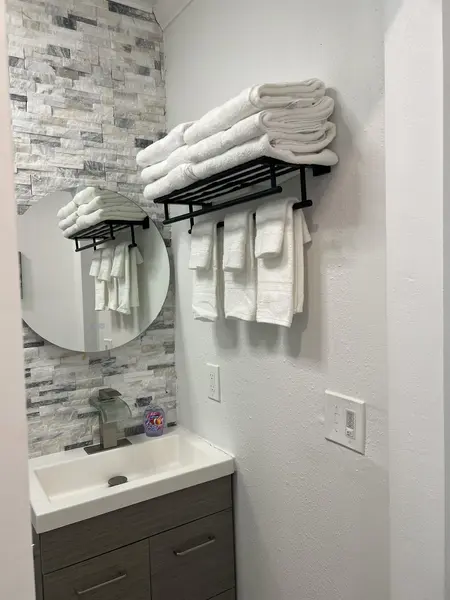 Coliving in Manor - East Austin, Austin