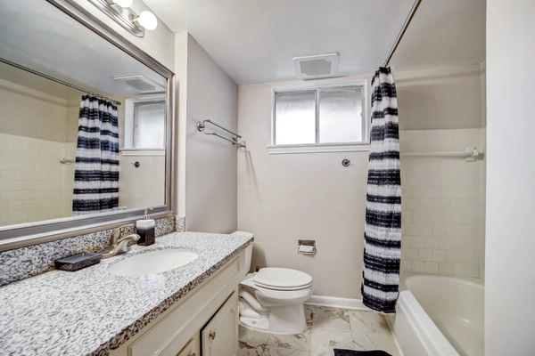 Coliving in Greater Greenspoint - Ne Houston, Houston